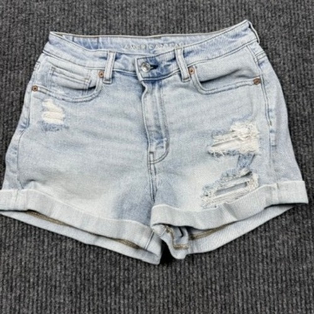 American Eagle Mom Shorts Womens 4 Light Wash Distressed Cuffed Denim 6255